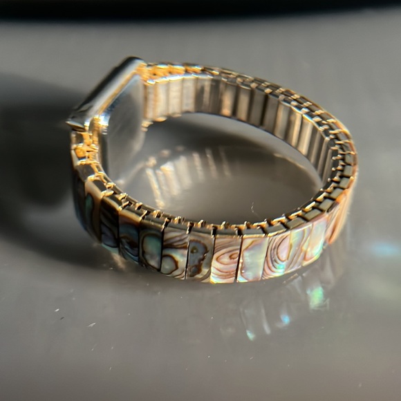 Esta Rosa Vintage Quartz  Mother of Pearl Watch and Band - Picture 12 of 14